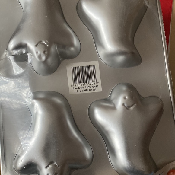 Wilton Little Ghosts mini cakes pan - Picture 4 of 7